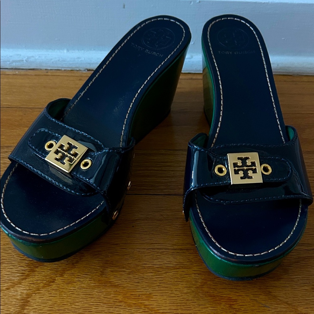 Tory Burch Navy and Green Platform Sandals w Gold Detailing